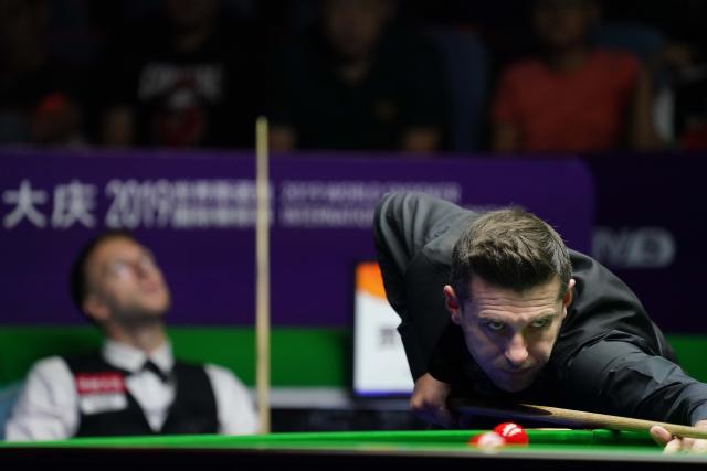 拓媒：杨瀚森面对艰难的对位但从未退缩，这对他算是一种胜利