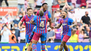 随着足球产 随着足球产