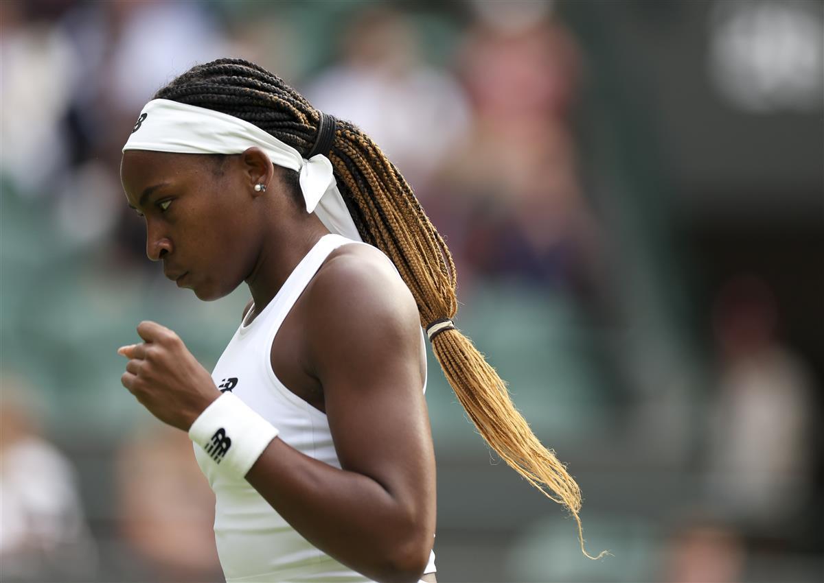 两人互相拥 两人互相拥